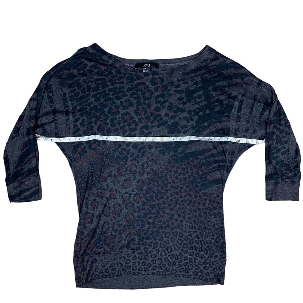 Forever 21 Long Sleeve Cheetah Print Top - Picture 4 of 7